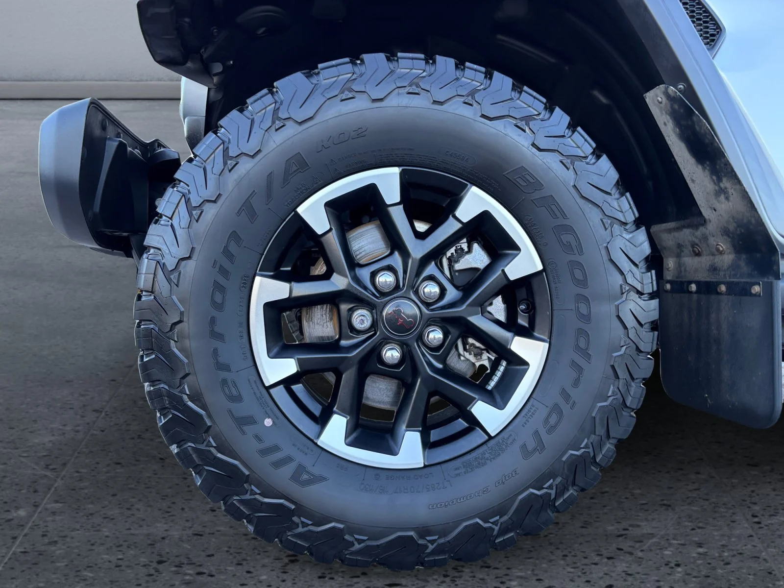 Used 2024 Silver Zynith Jeep Rubicon image 9
