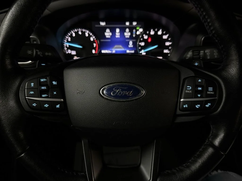 Used 2020 White Metallic Ford XLT image 23