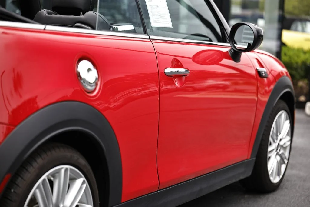 Used 2024 Chili Red MINI Signature image 10