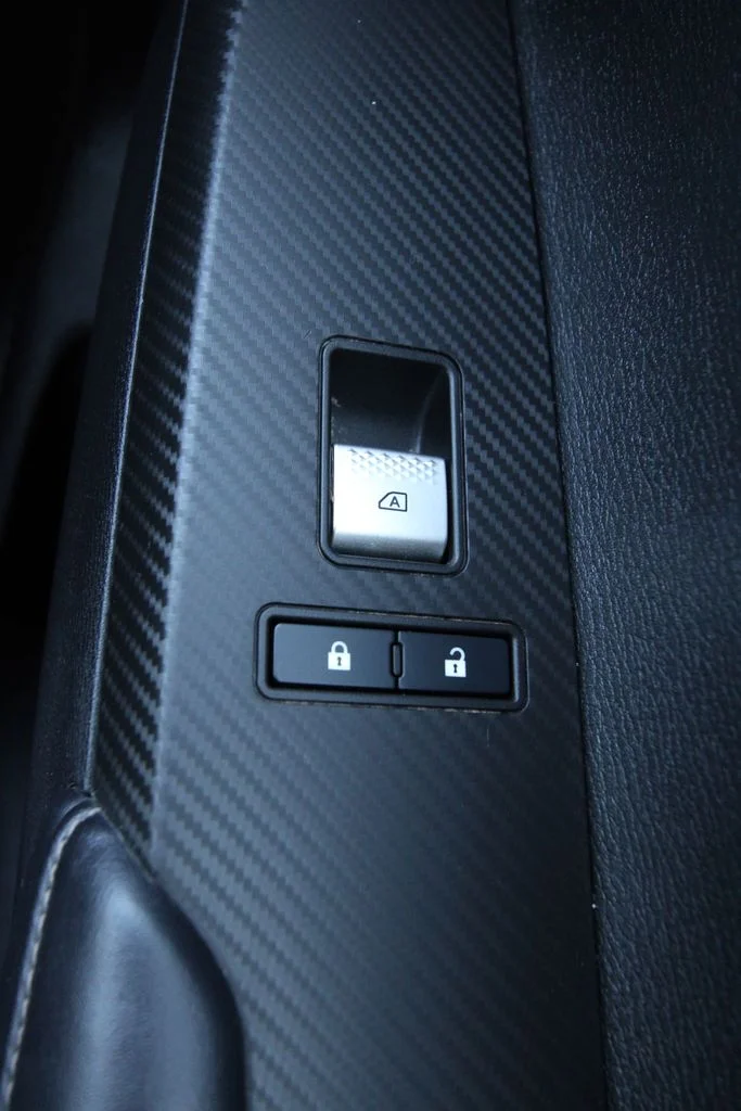 Used 2024  Mitsubishi SE image 26