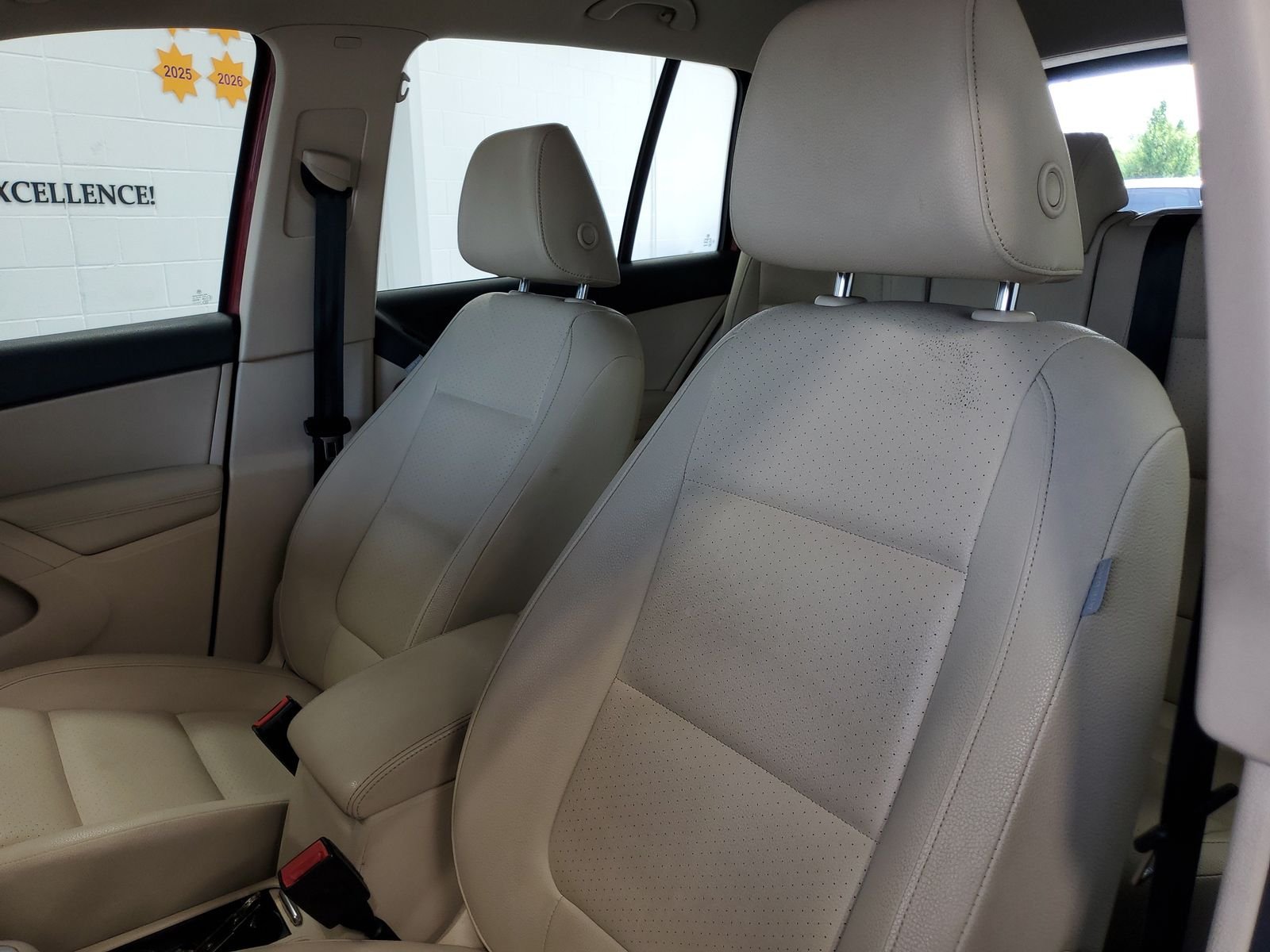 Used 2016 Red Volkswagen S image 10