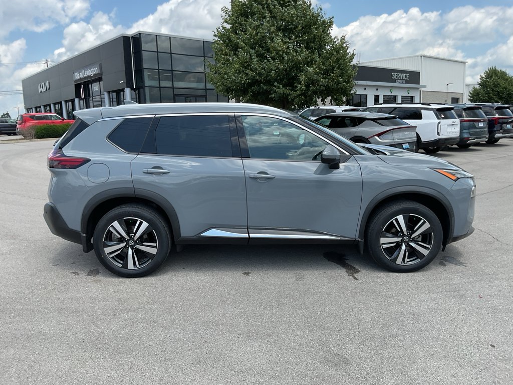 Used 2021 Boulder Gray Pearl Nissan SL image 11