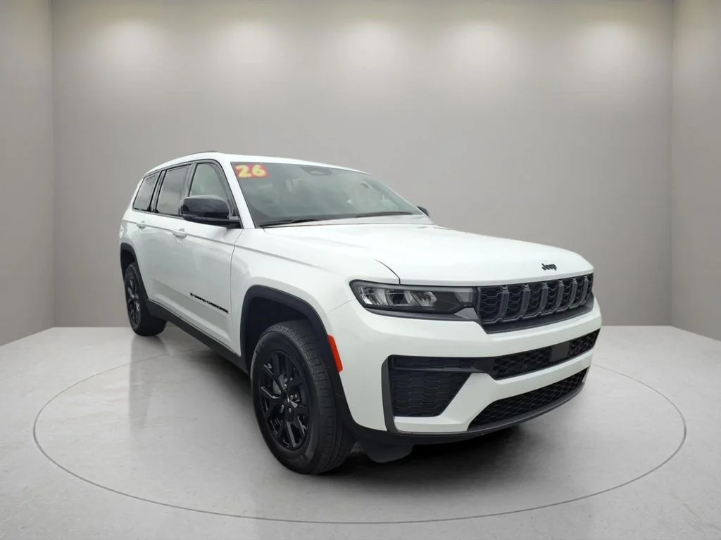 New 2026 Bright White Clear-Coat Exterior Paint Jeep Laredo Altitude image 1