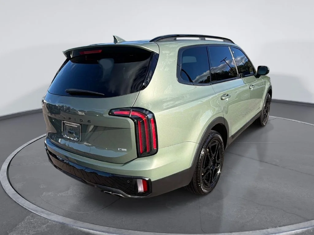 Used 2025 Green Kia SX X-Line image 7