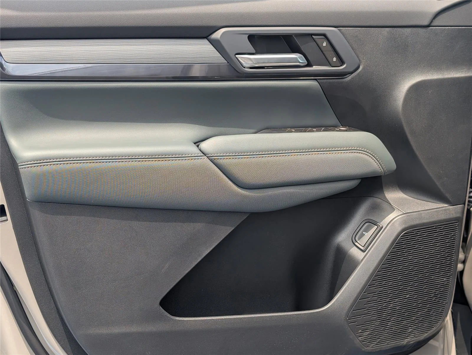 New 2026 Riverstone Metallic GMC AT4 image 11