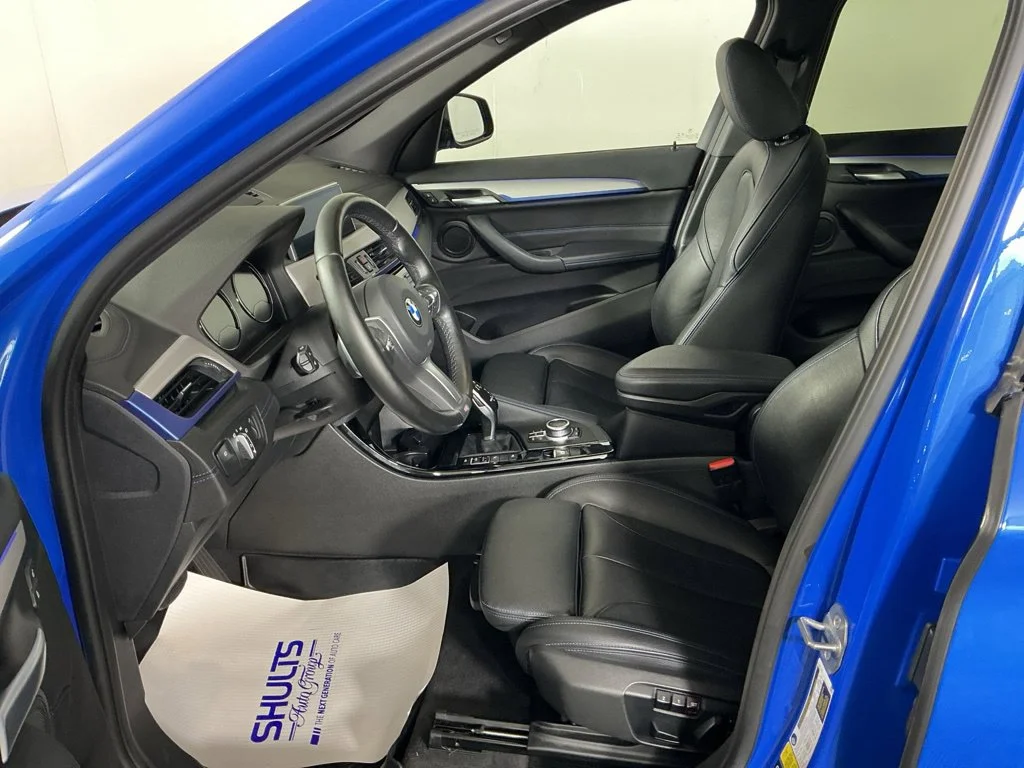 Used 2022 Blue BMW xDrive28i image 7