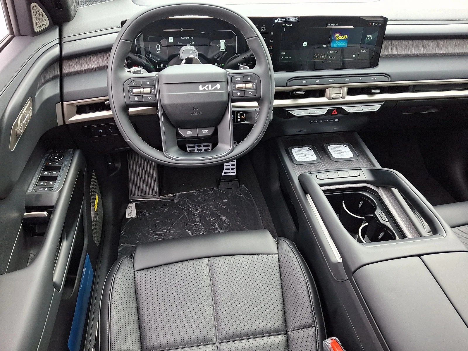 New 2027 White Kia SX Prestige image 10
