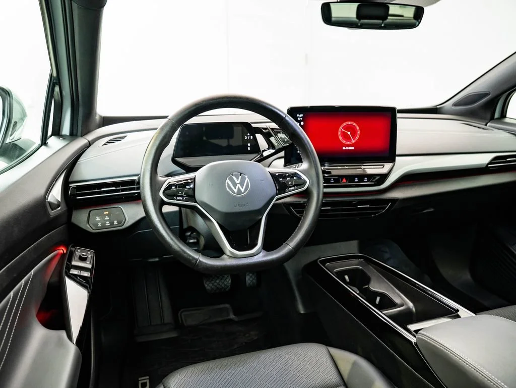 Used 2023 Opal White Volkswagen Pro S image 31