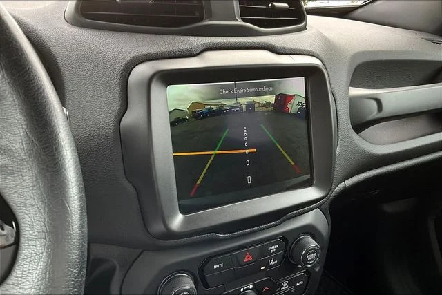 Used 2022 Blue Jeep Altitude image 14