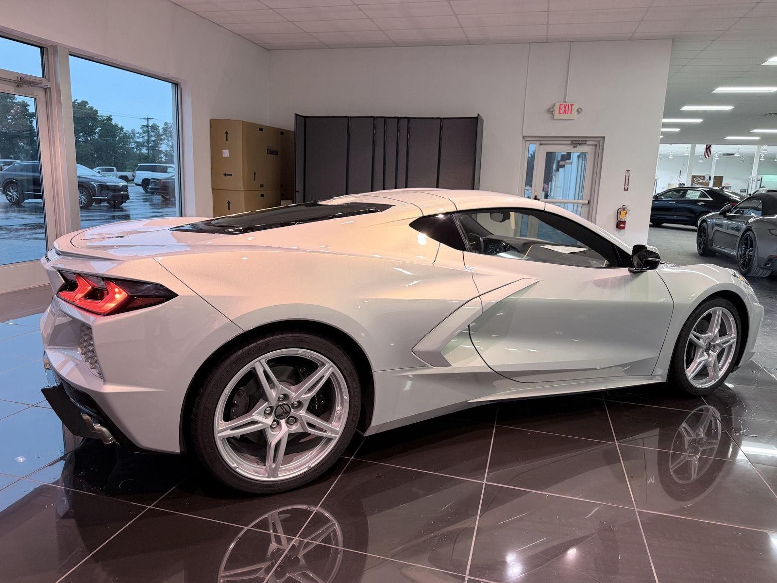 Used 2021 Silver Flare Metallic Chevrolet 2LT image 5