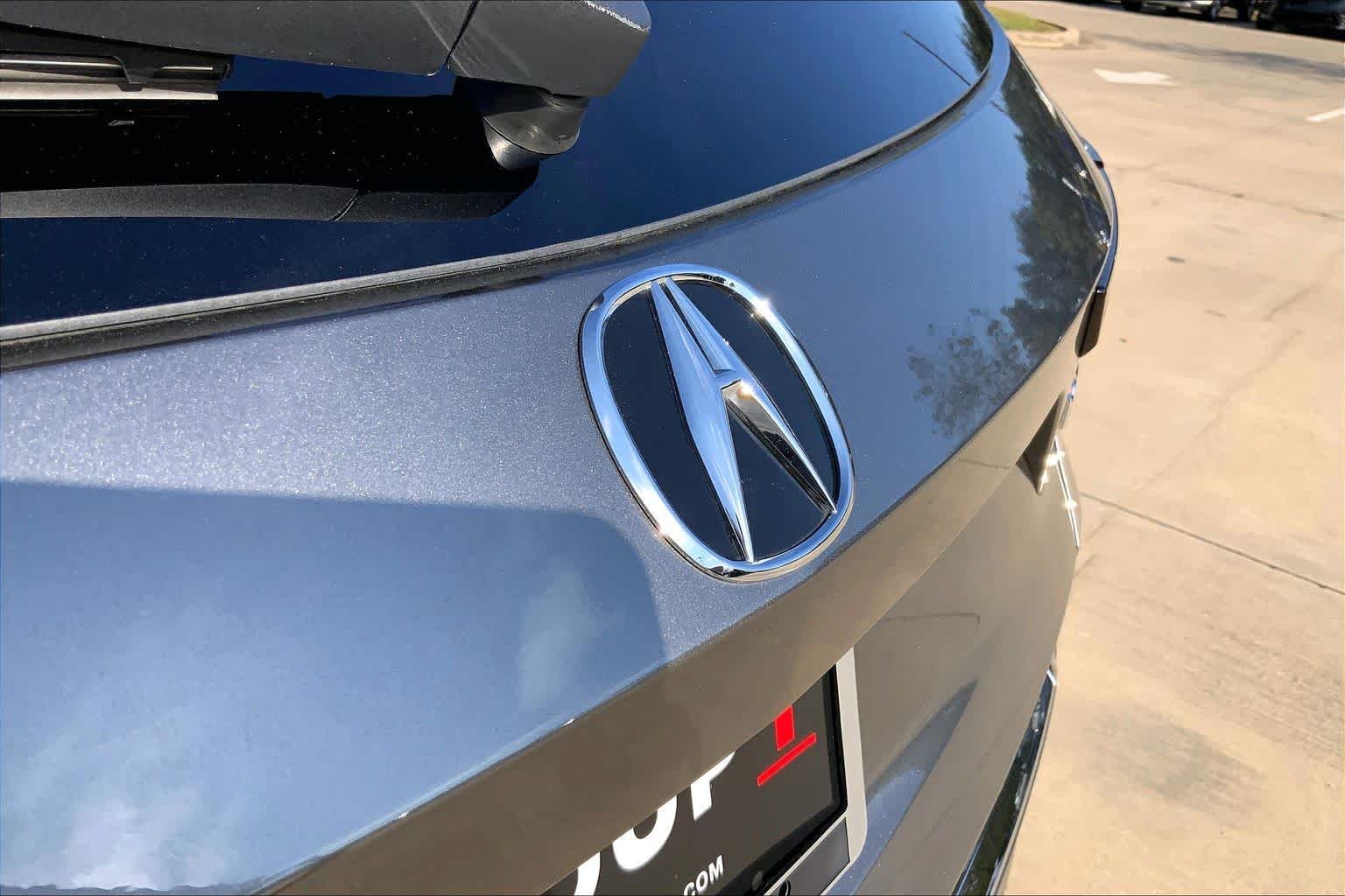 Used 2025 Liquid Carbon Metallic Acura w/Technology Package image 31