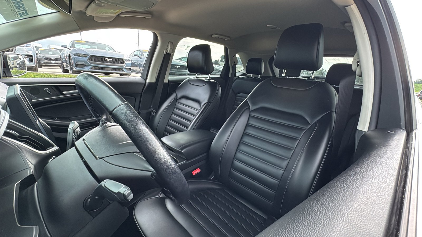 Used 2023 Red Ford SEL image 18