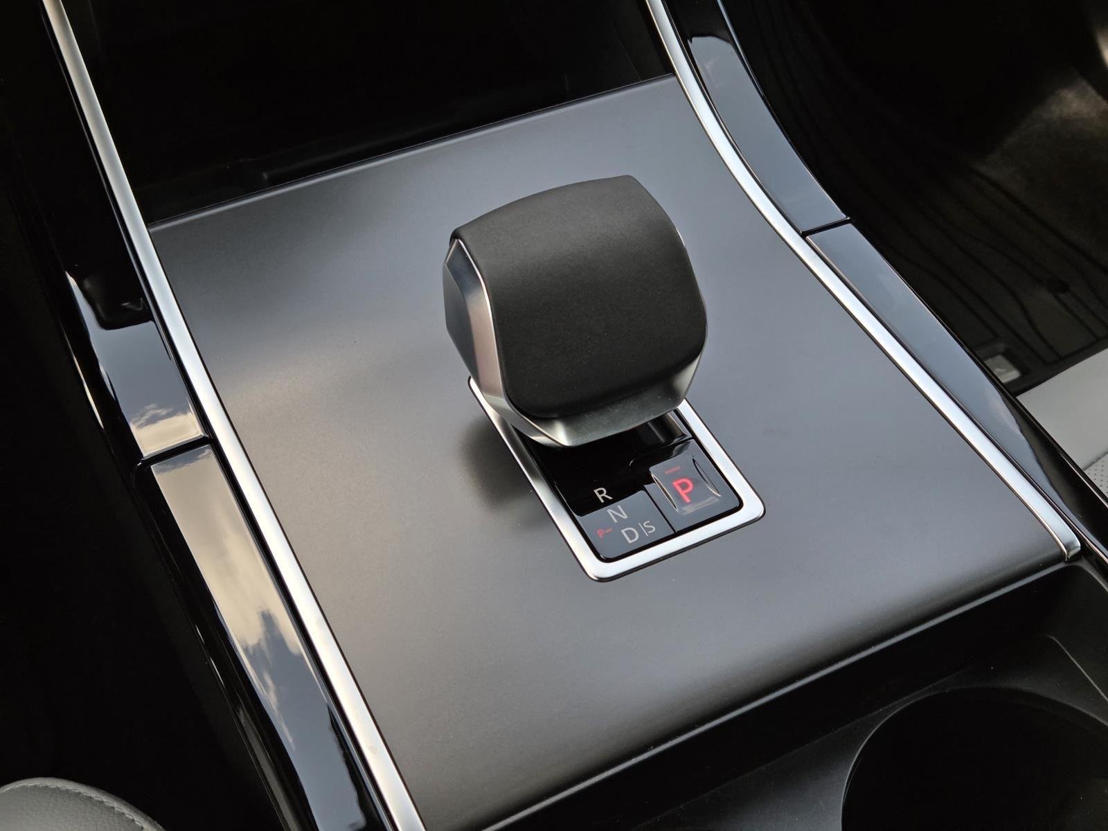 New 2026 Fuji White Land Rover Core S image 27