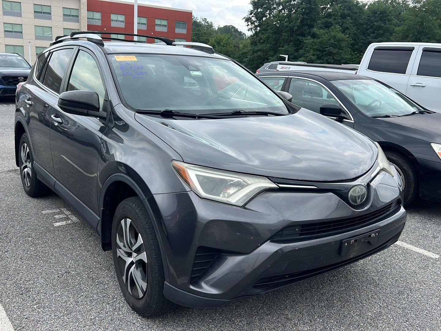 Used 2018 Magnetic Gray Metallic Toyota LE image 5