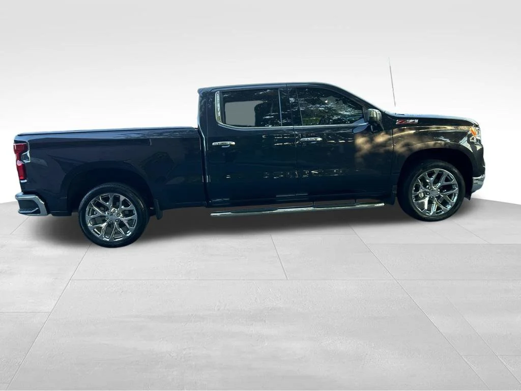Used 2024 Gray Chevrolet LTZ image 7