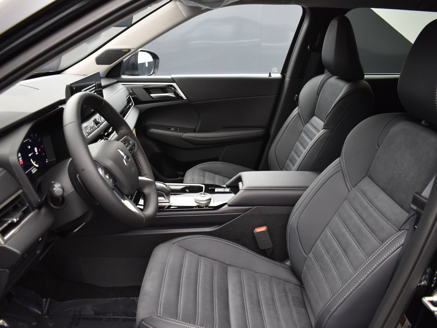 New 2026 Black Mitsubishi SE 1.5T 2WD image 11