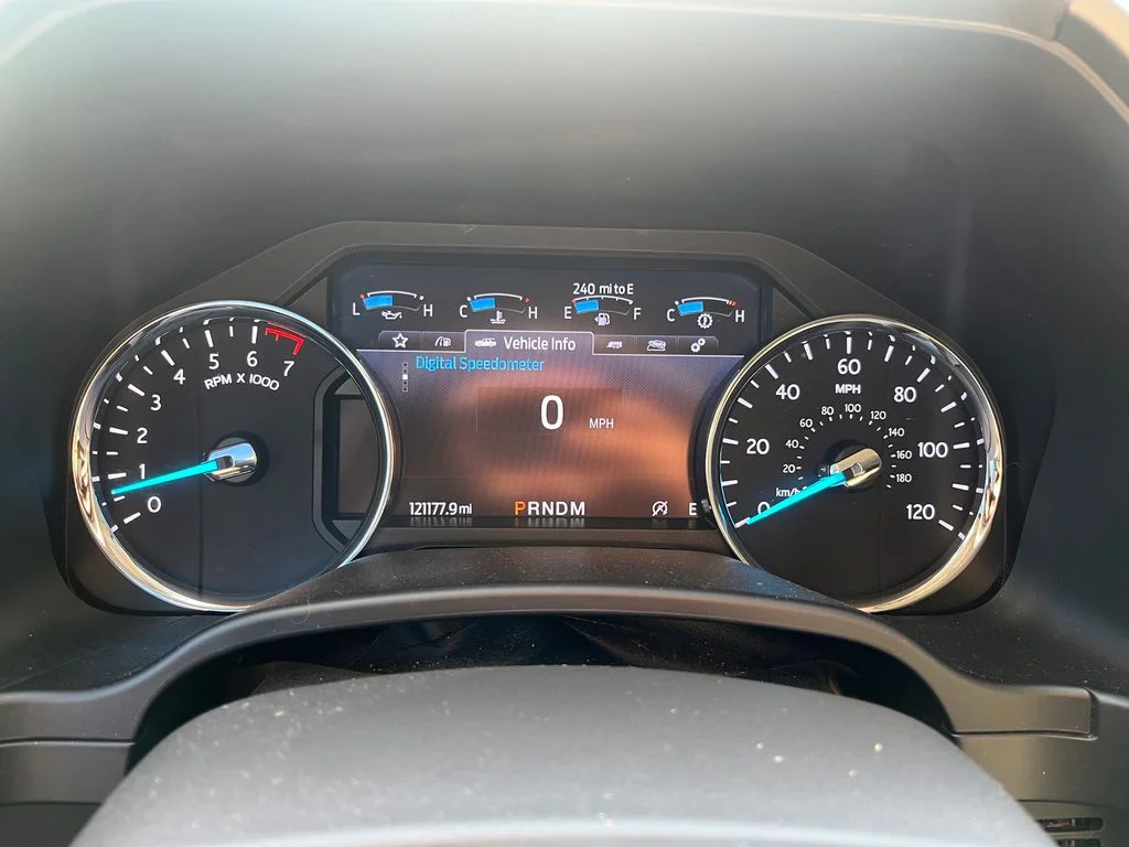 Used 2020 White Metallic Ford XLT image 10