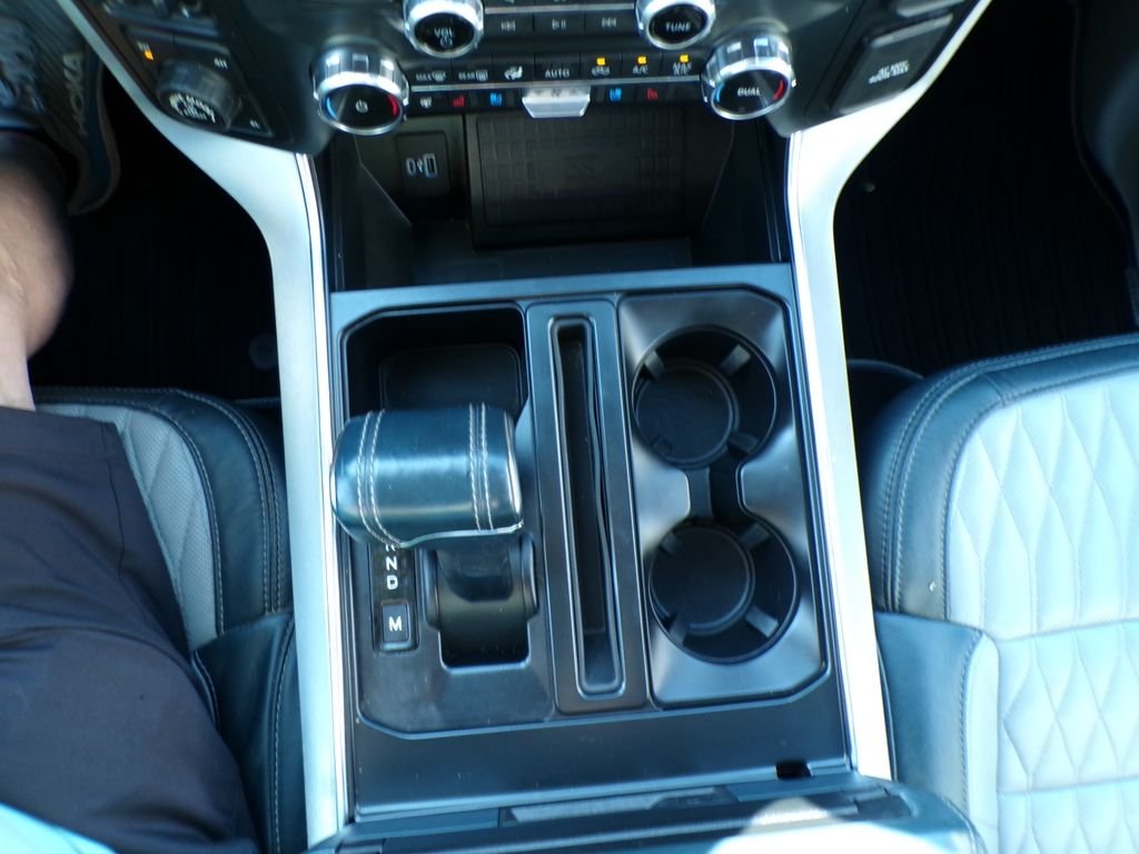 Used 2022 White Metallic Ford Limited image 29
