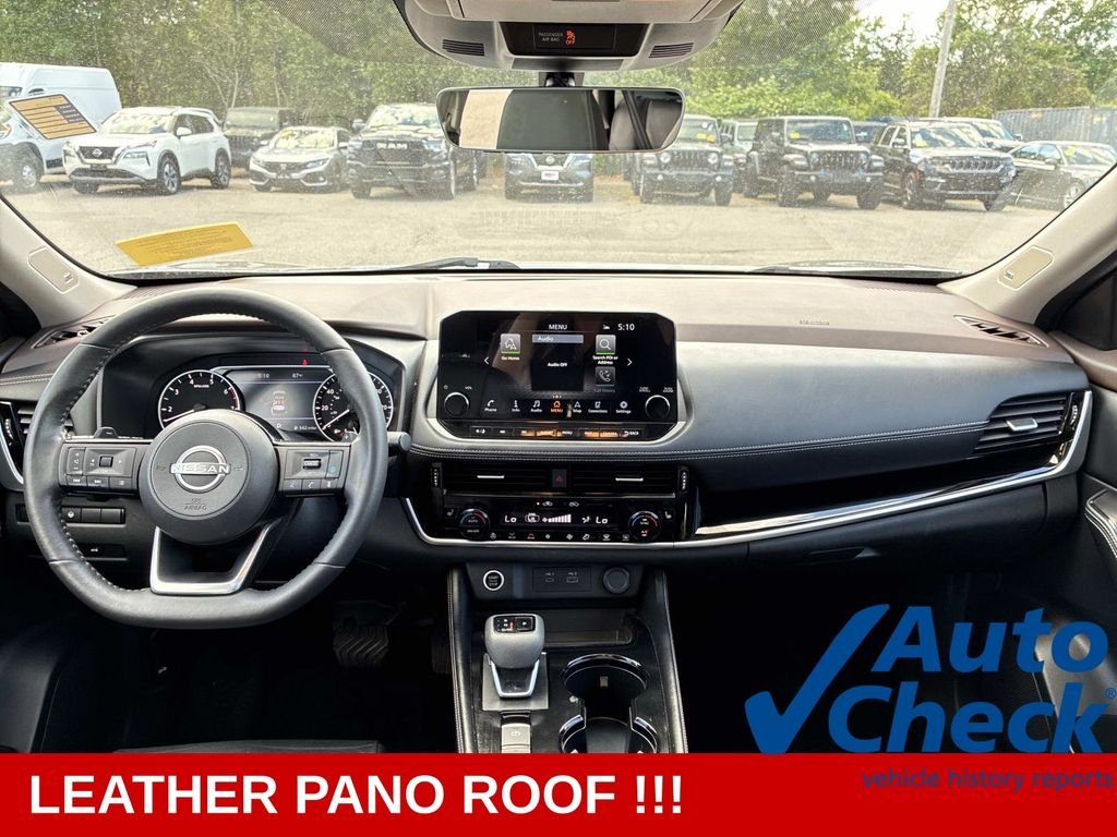Used 2023 Gray Nissan SL image 18