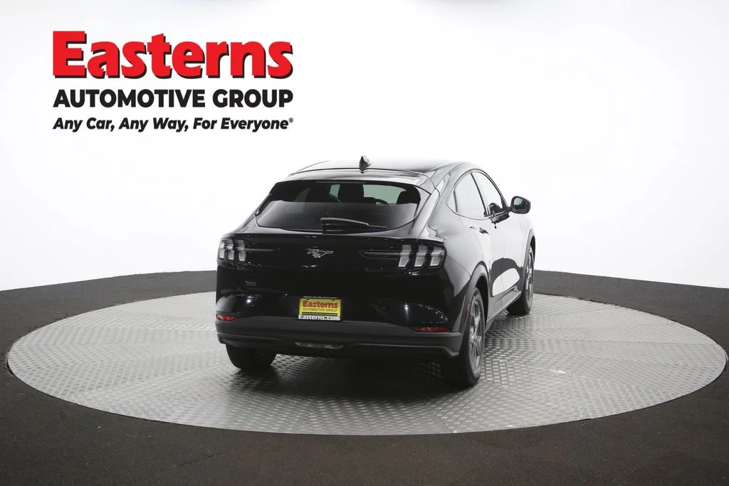 Used 2021 Black Ford Select image 37