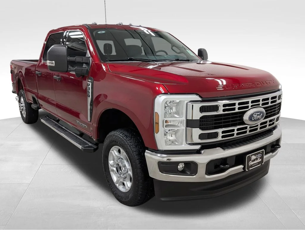 New 2026 Ruby Red Metallic Tinted Clearcoat Ford F-350® XLT image 5