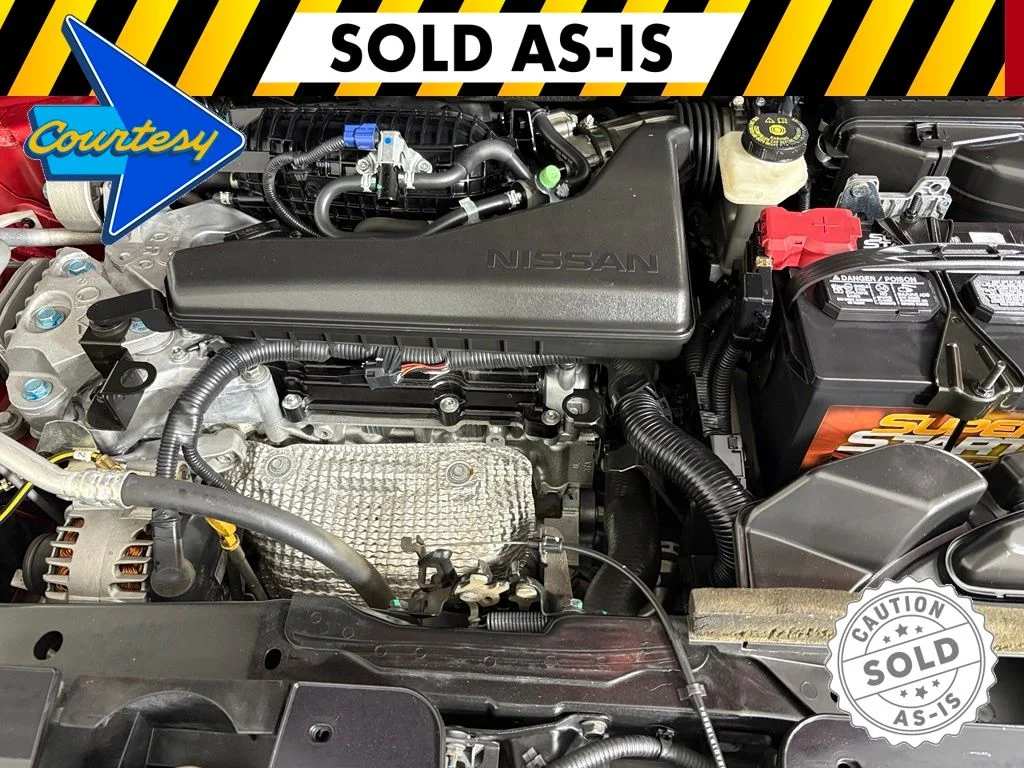 Used 2015 Red Nissan S image 38