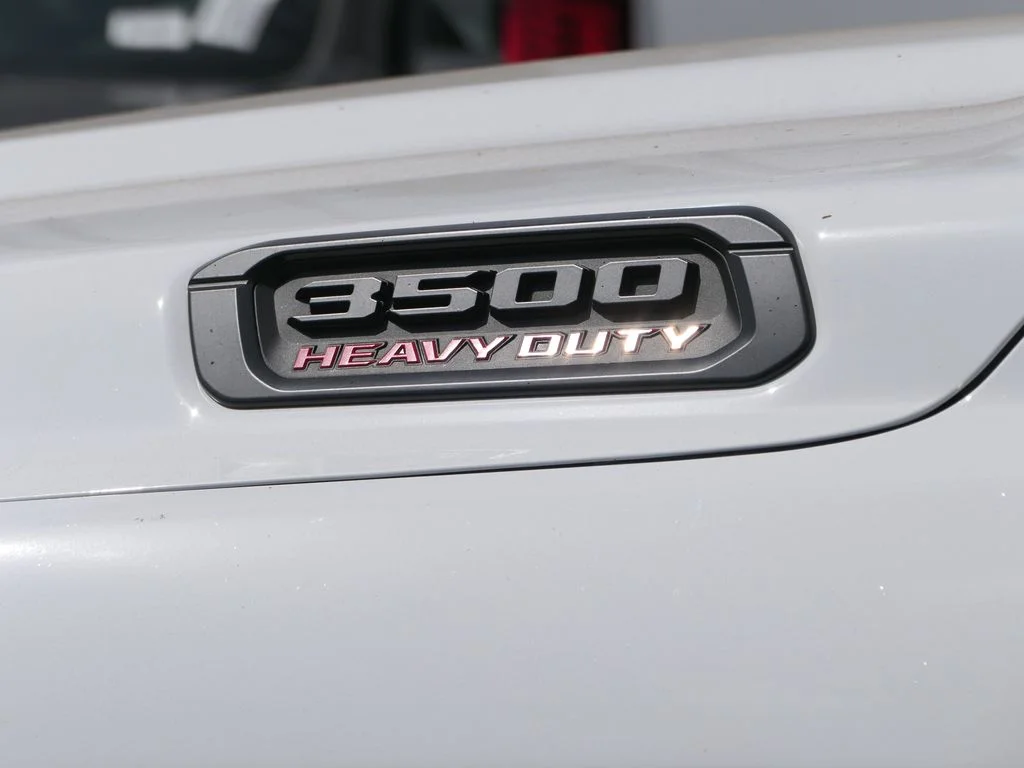 New 2026 Bright White Clearcoat RAM Tradesman image 12