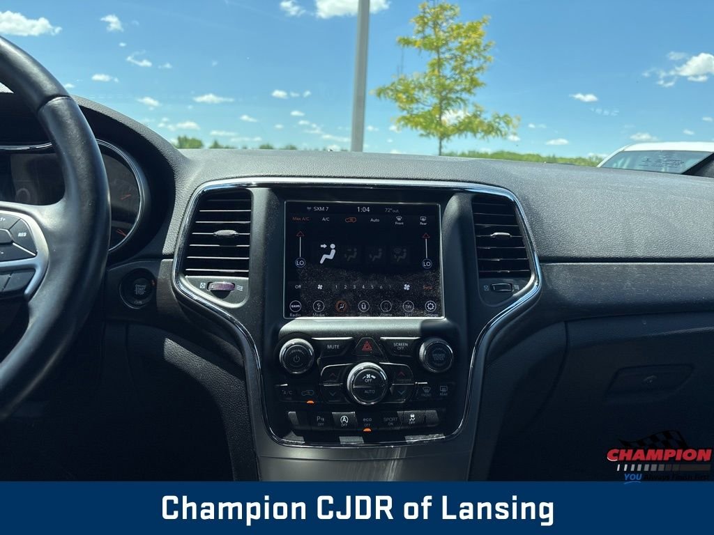 Used 2018 Bright White Clearcoat Jeep Laredo E image 3