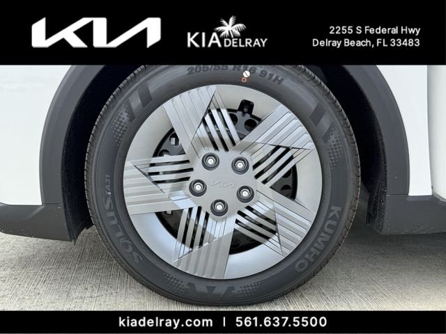 New 2026 Snow White Pearl Kia LX image 28