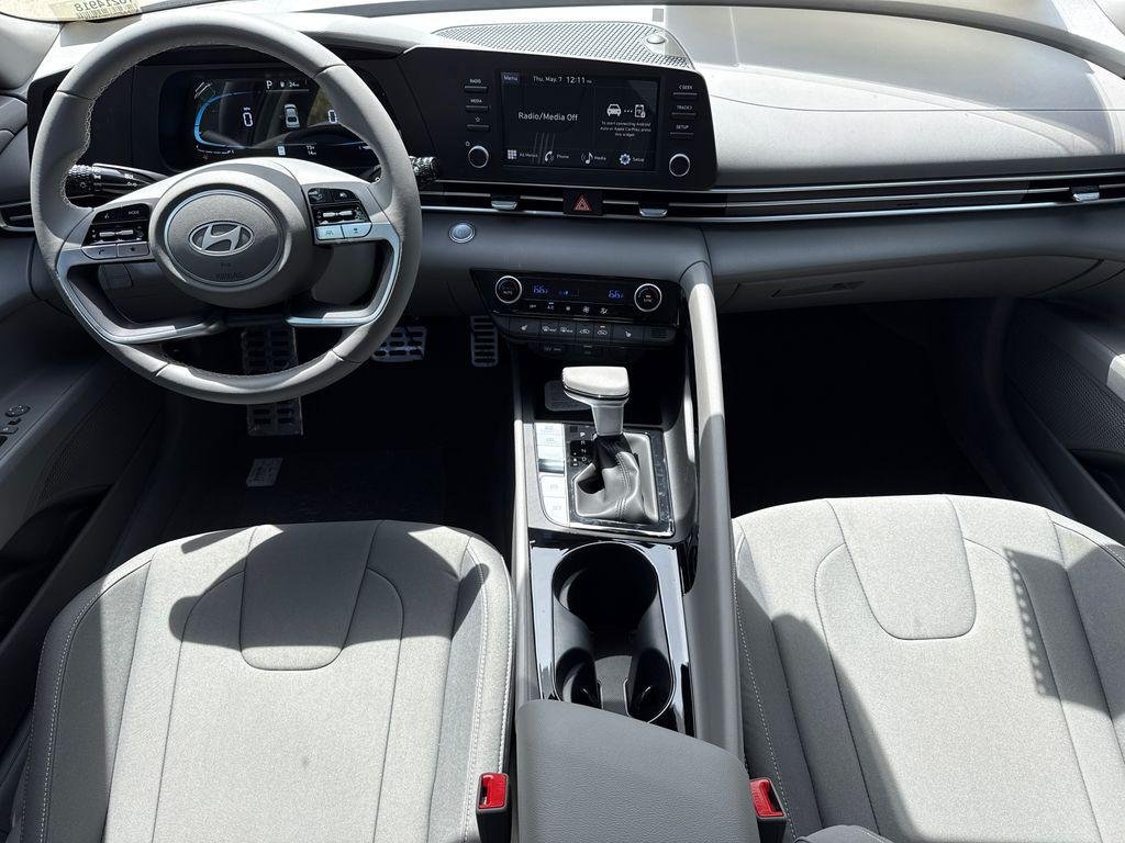 New 2026 Gray Hyundai SEL Sport Premium image 9