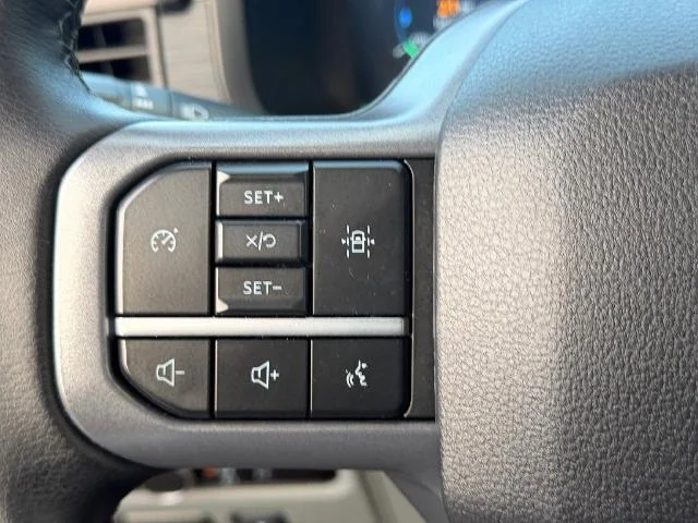 Used 2025 Black Metallic Ford XLT image 54