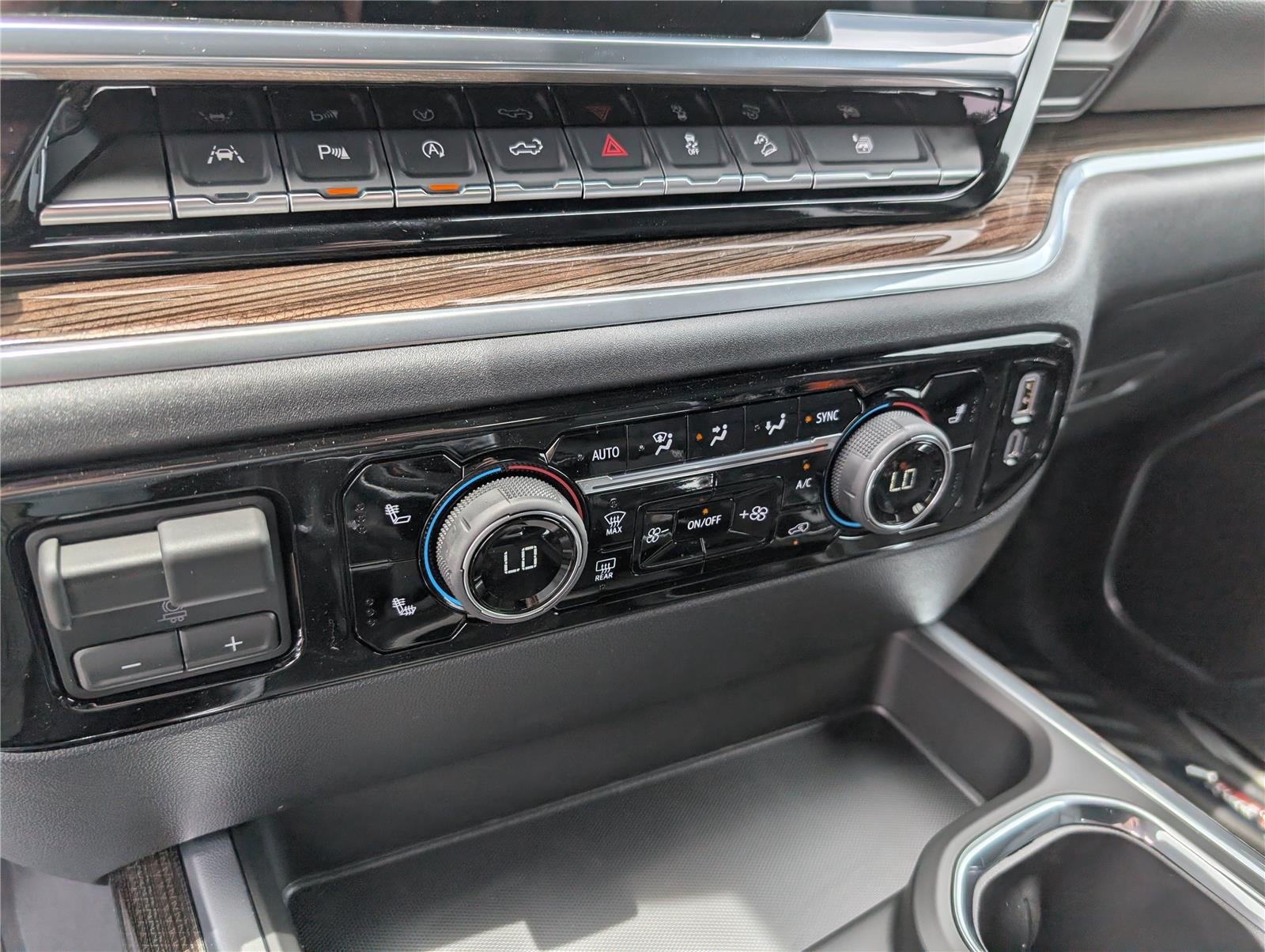2026 Chevrolet Silverado 1500 RST - Photo 27