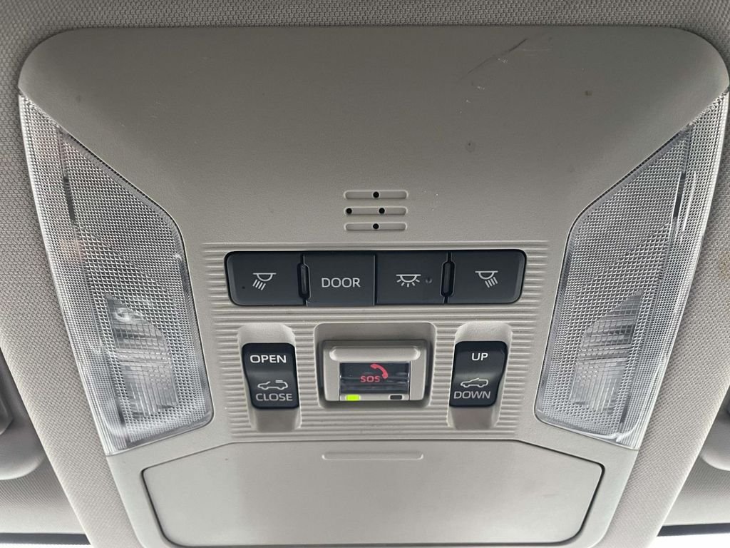 2025 Toyota RAV4 XLE Premium - Photo 22