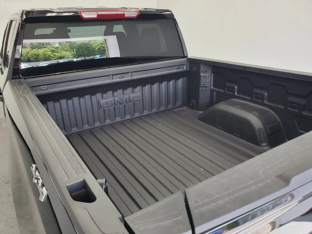 New 2026 Onyx Black GMC Elevation image 29