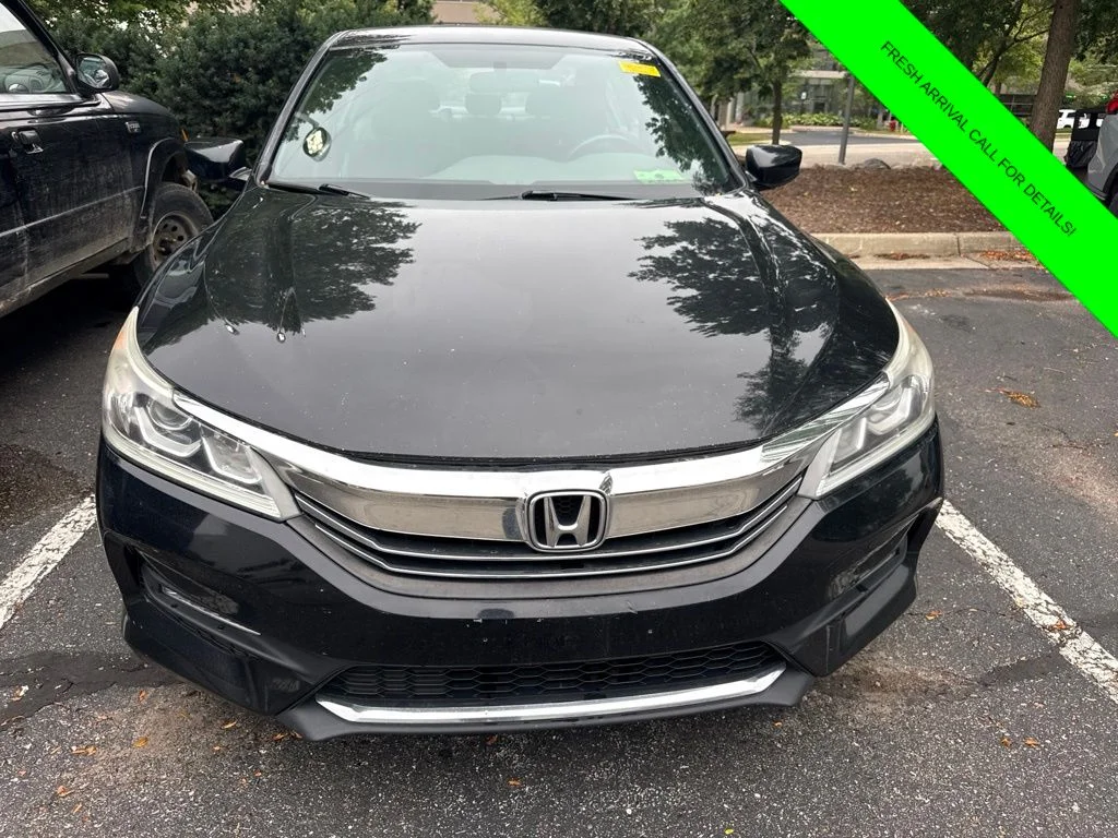 Used 2017  Honda Sport image 2