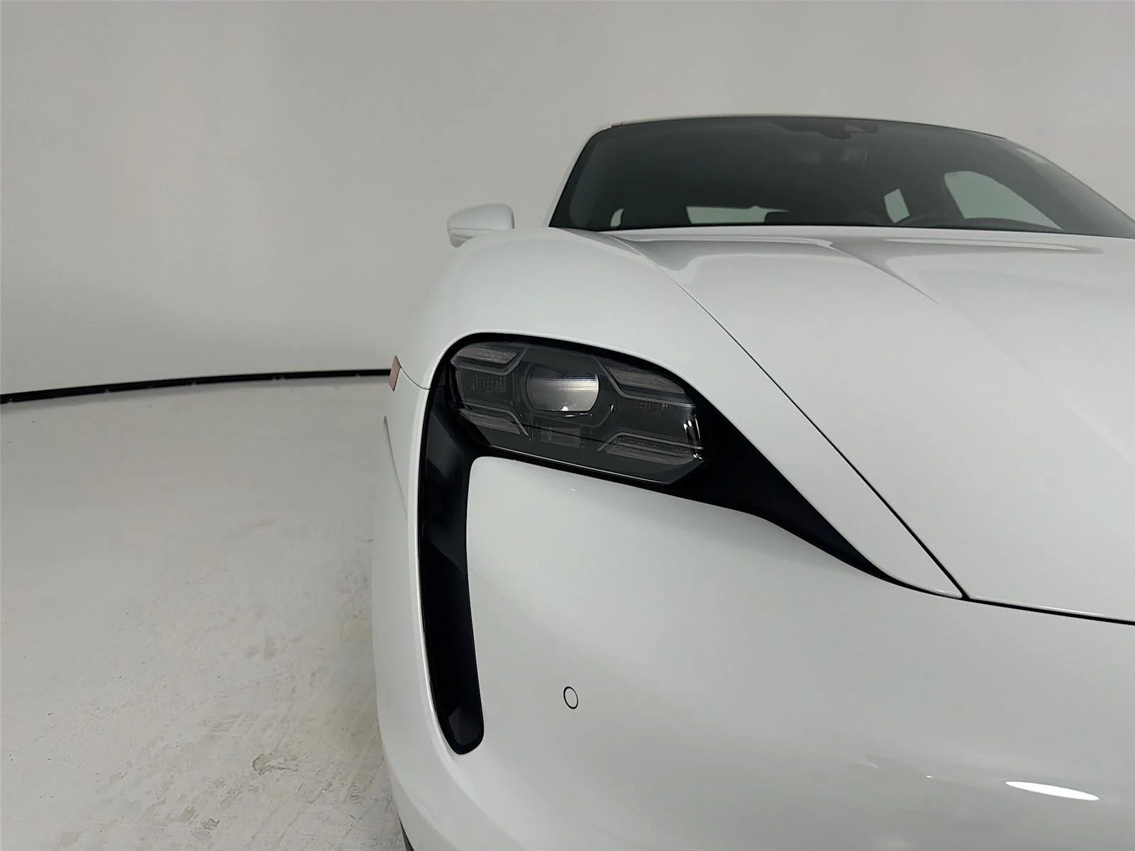 Certified Used 2024 Carrara White Metallic Porsche 4S image 33