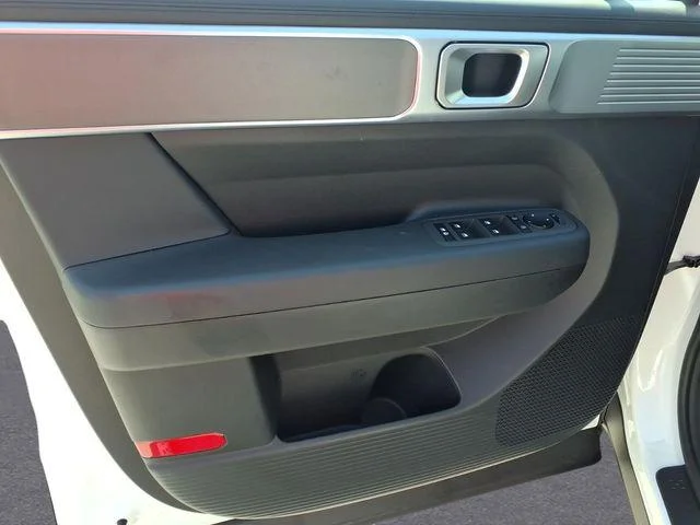 New 2026 White Hyundai SE image 17