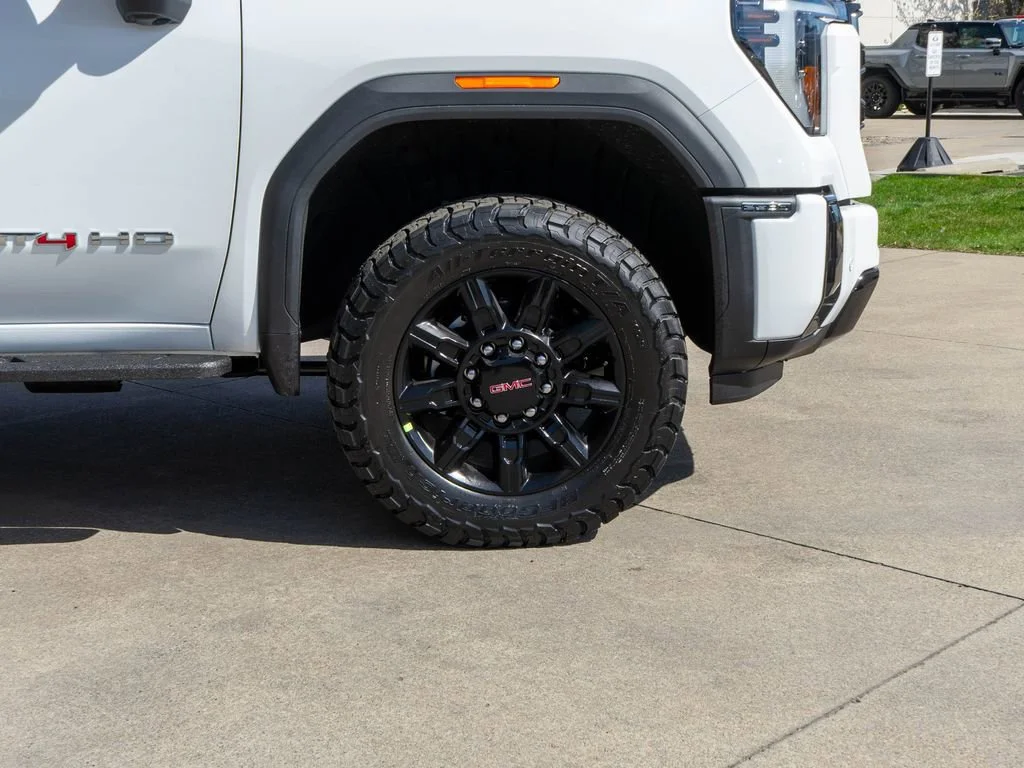 New 2026 Summit White GMC AT4 image 36