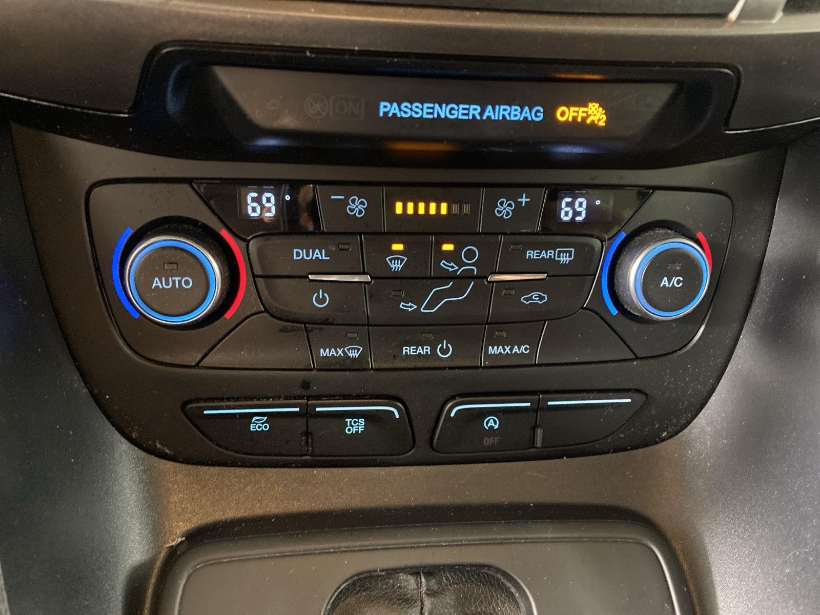 Used 2023 Frozen White Ford XL image 21