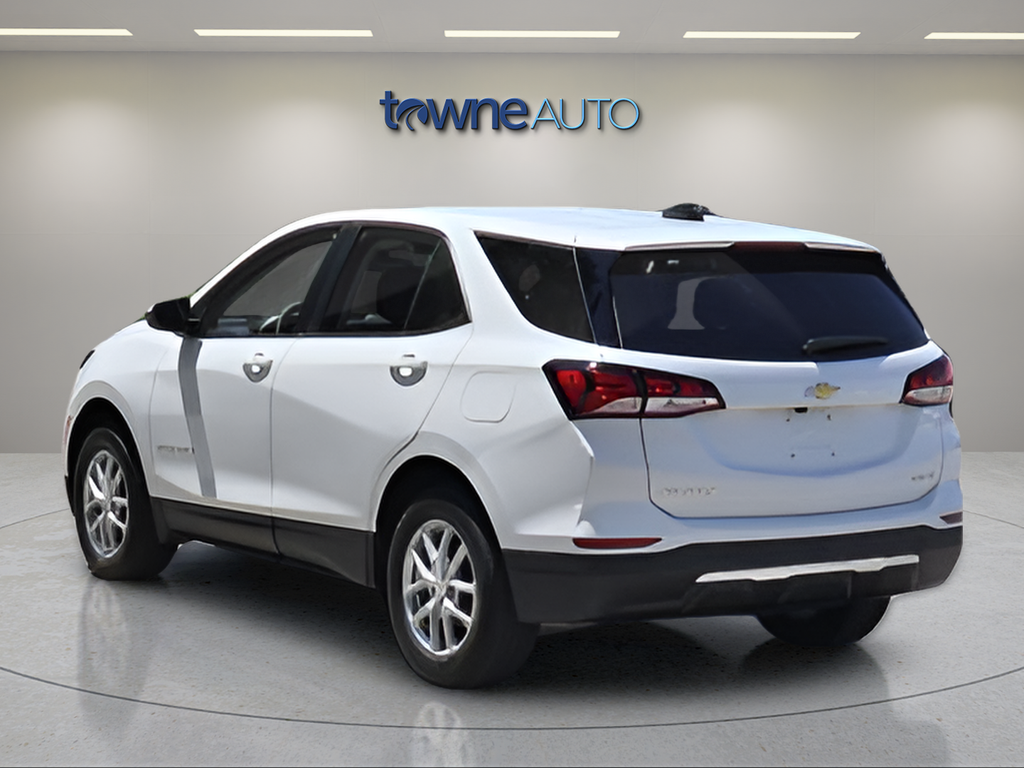 Used 2024 White Chevrolet LT image 3