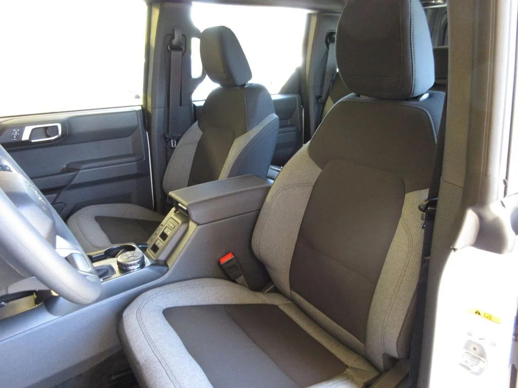 2025 Ford Bronco 4-Door Base - Photo 11