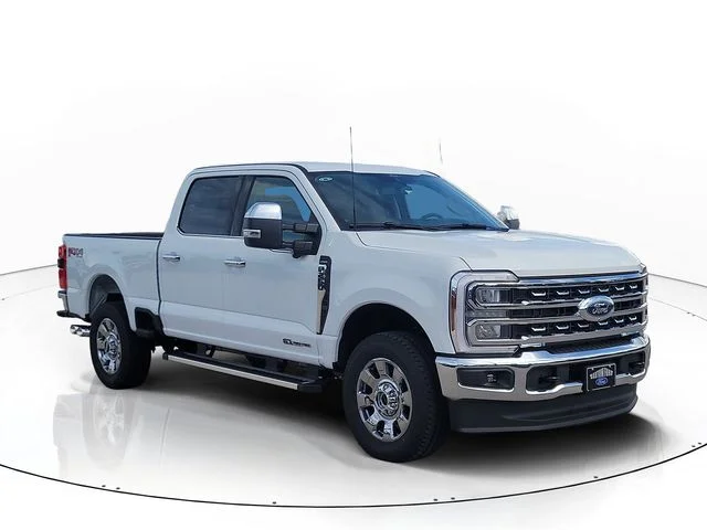 New 2026 Oxford White Ford Lariat image 3