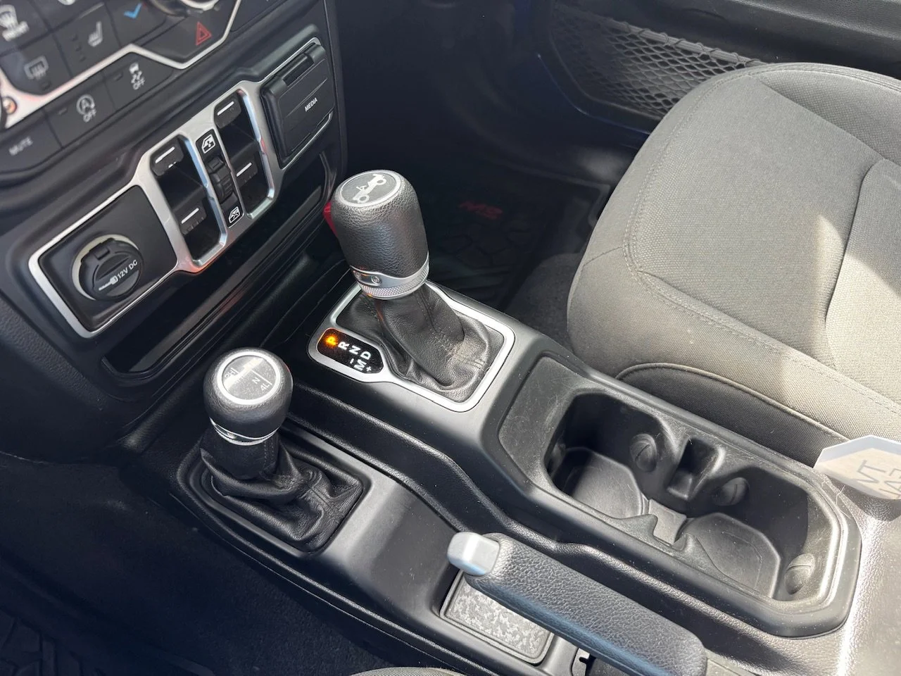 Used 2019 Ocean Blue Metallic Clearcoat Jeep Sport S image 23