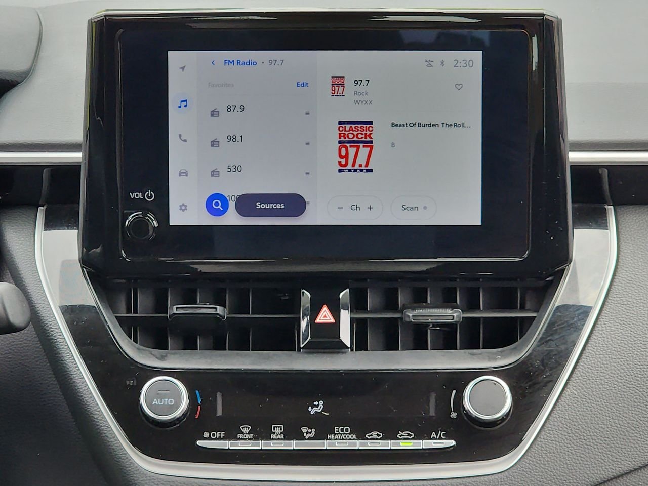 Used 2025 Midnight Black Metallic Toyota LE image 15