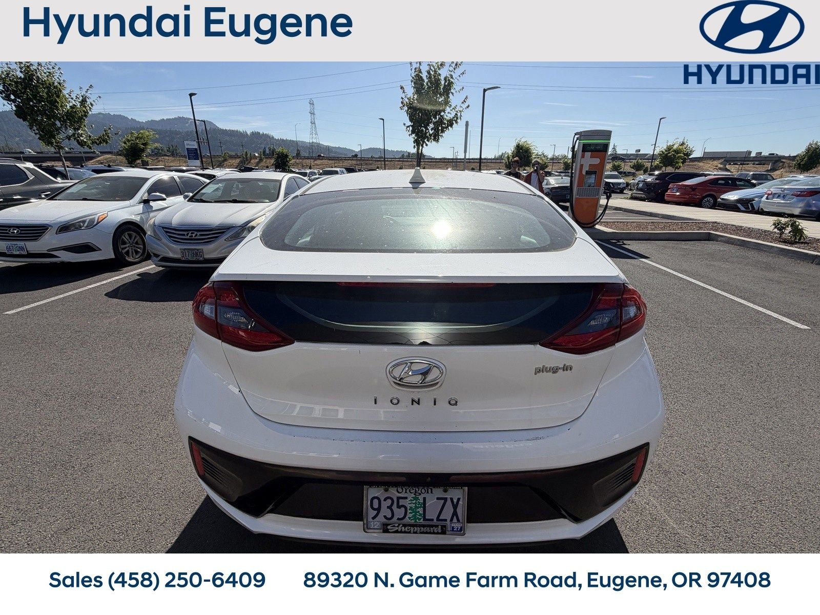 Used 2019 White Hyundai Base image 3