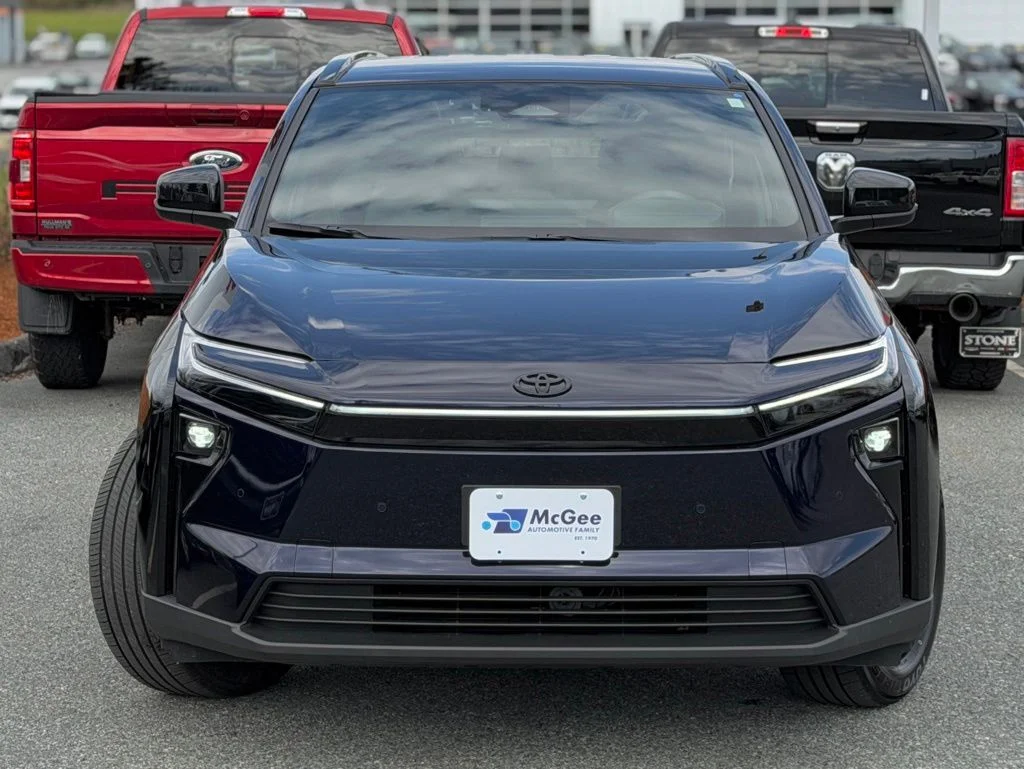 Certified Used 2026  Toyota XLE image 2