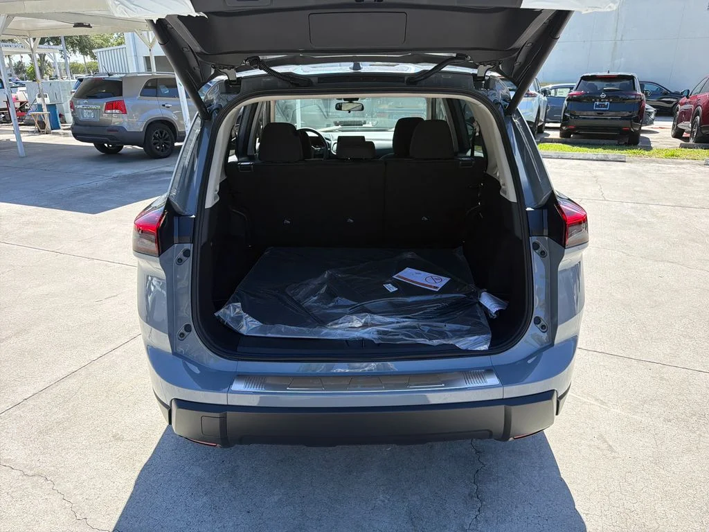 New 2026 Boulder Gray Pearl Nissan SV image 30