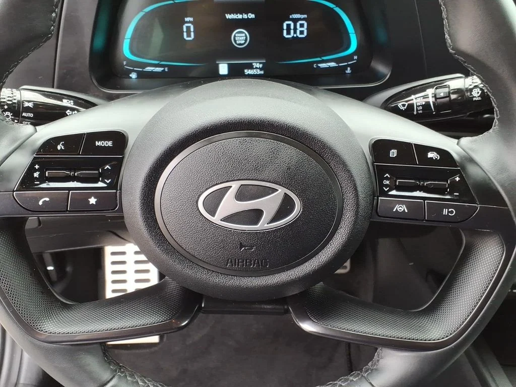 Used 2025 Gray Hyundai SEL Sport image 16