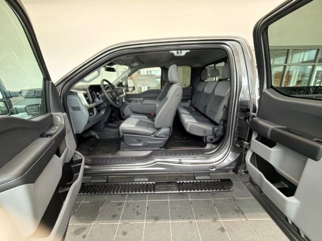 New 2027 Carbonized Gray Metallic Ford F-250® XLT image 53