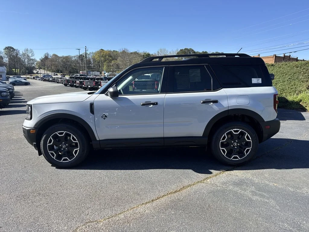 New 2026 White Ford Outer Banks image 4